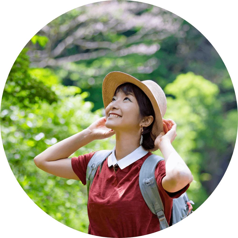 自然の中で音を感じる人